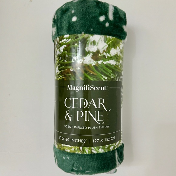 Other - MagnifiScent Cedar & Pine Plush 50X60 Throw - NEW